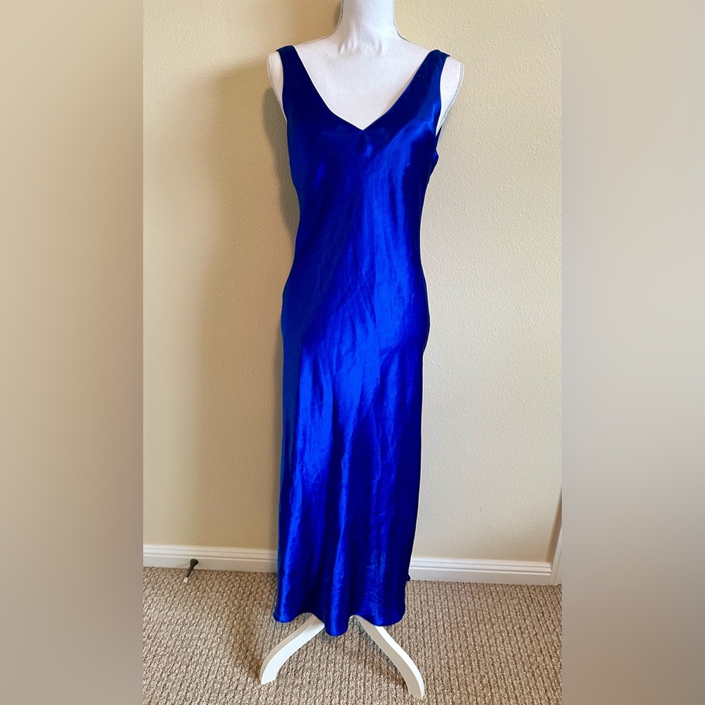 Natori for Saks Fifth Avenue gown and robe set - Picture 3 of 8